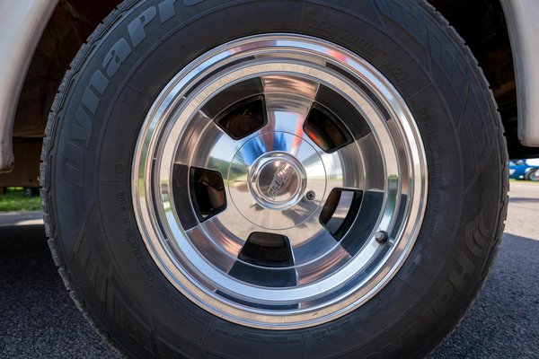 Mastering Regenerative Braking: Essential Tips for Safe Driving on Icy Roads