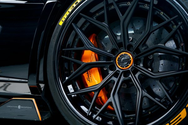 Step-by-Step Guide to Safely Changing Spark Plugs in UK Cars with Aluminium Engine Heads